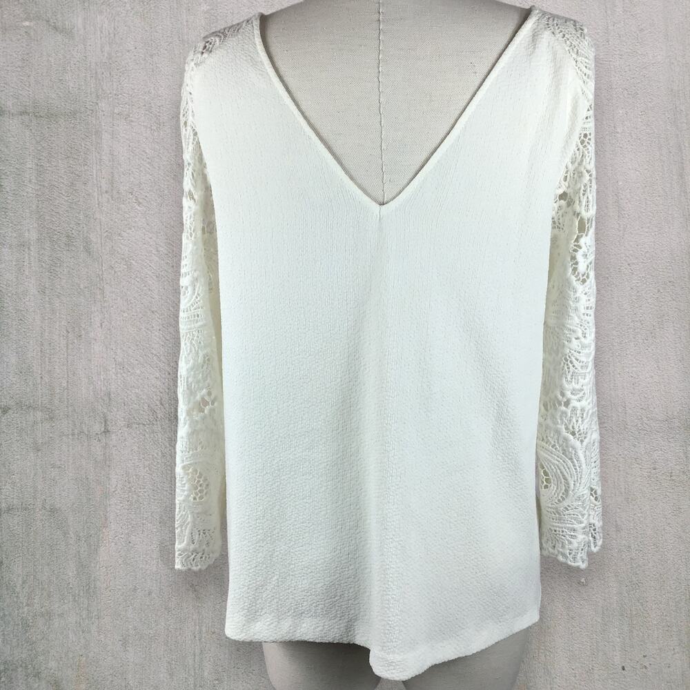 Sézane Cream Colored Lace Sleeve V-Neck Top Trousseau Button Detail Size 38 / M - Picture 3 of 8